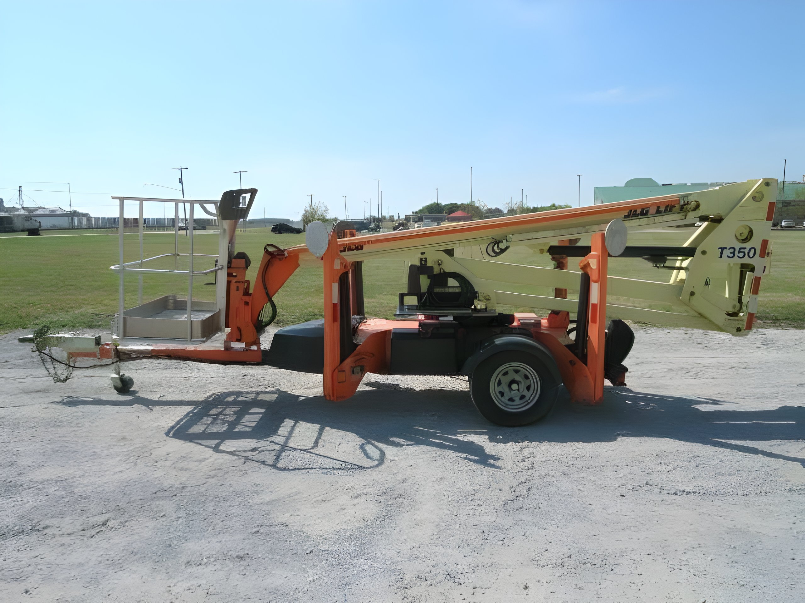 2018 JLG T350