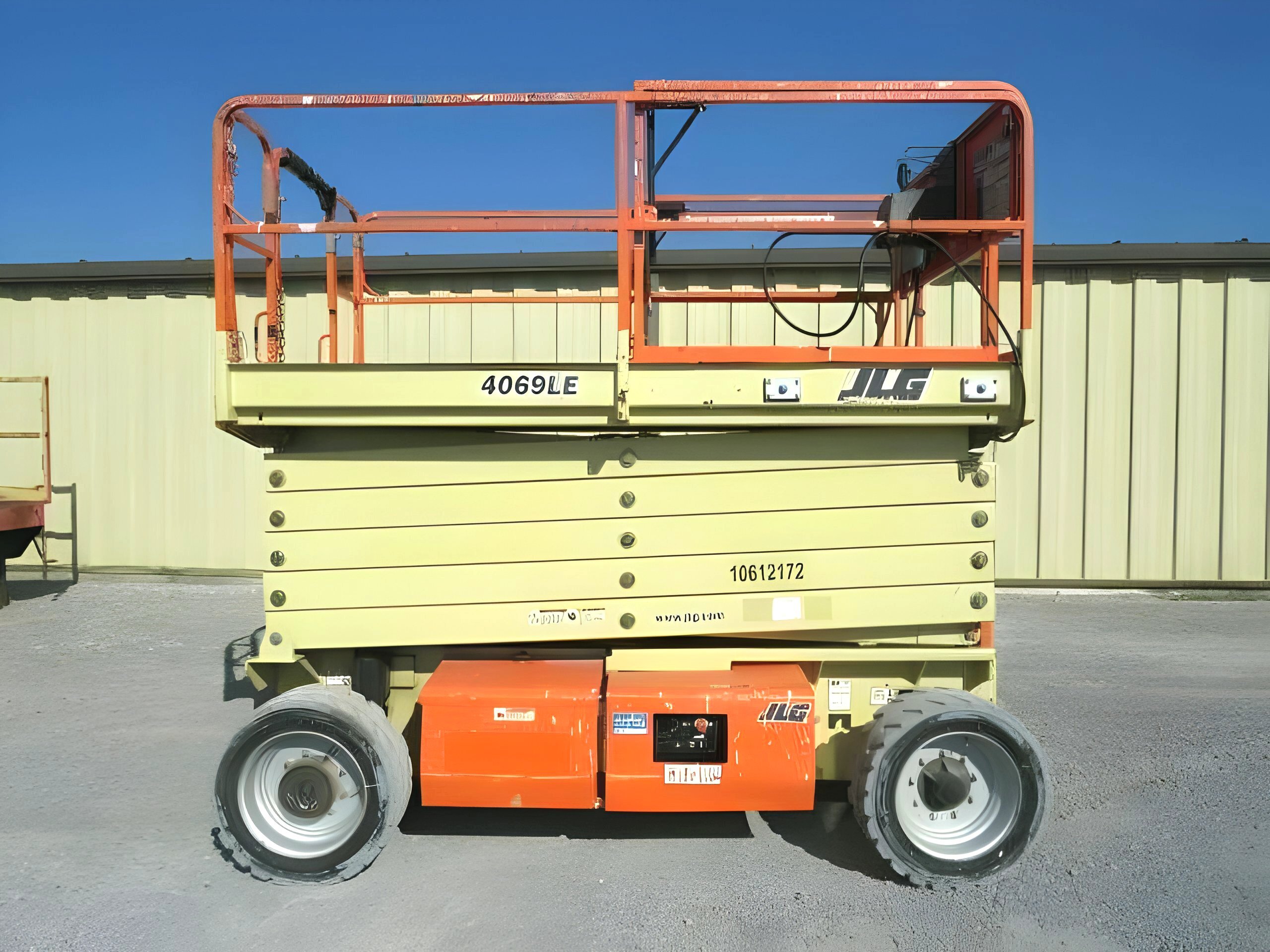 2017 JLG 4069LE