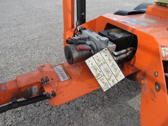 2019 JLG T350-15