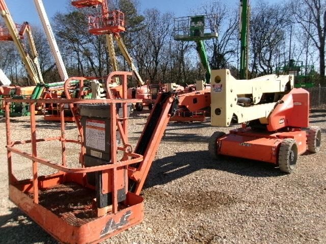2015 JLG E450AJ-10