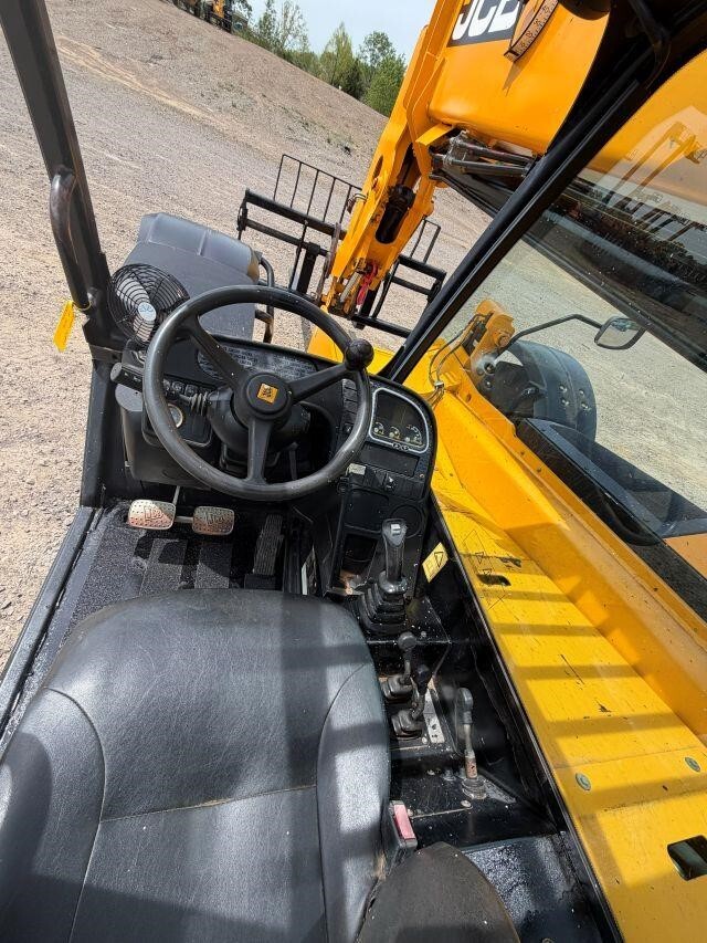2019 JCB 507-42-26