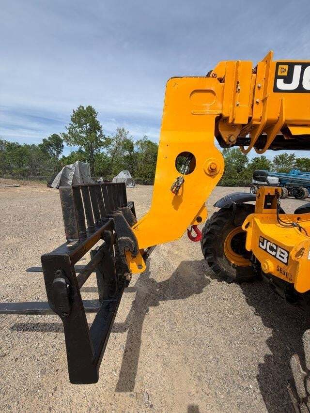 2019 JCB 507-42-33