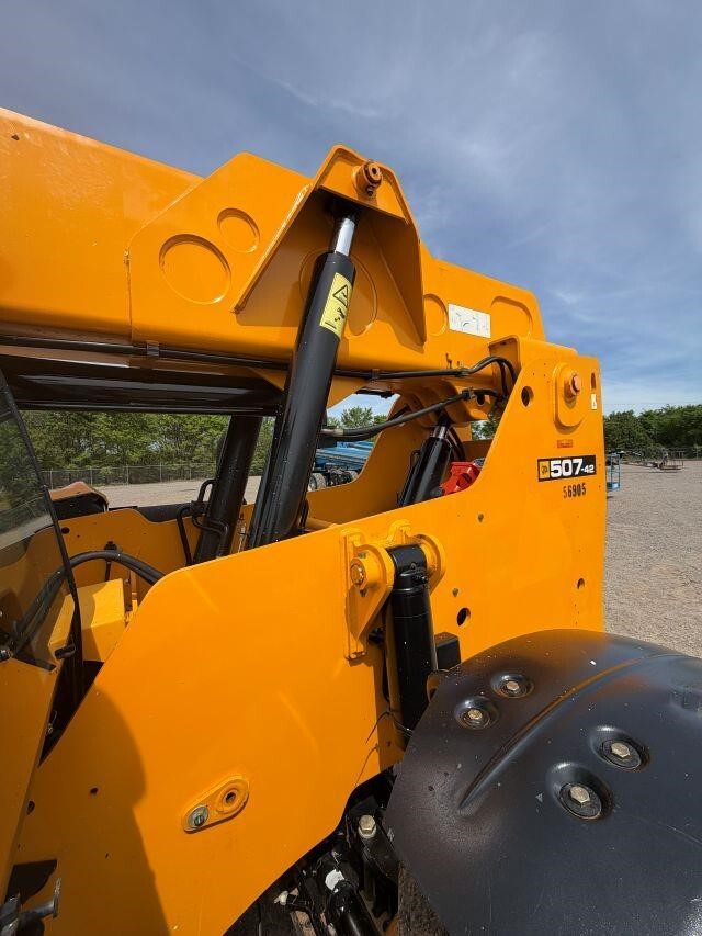 2019 JCB 507-42-37