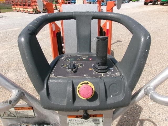 2023 JLG T500J-16