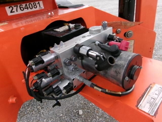 2019 JLG T500J-12