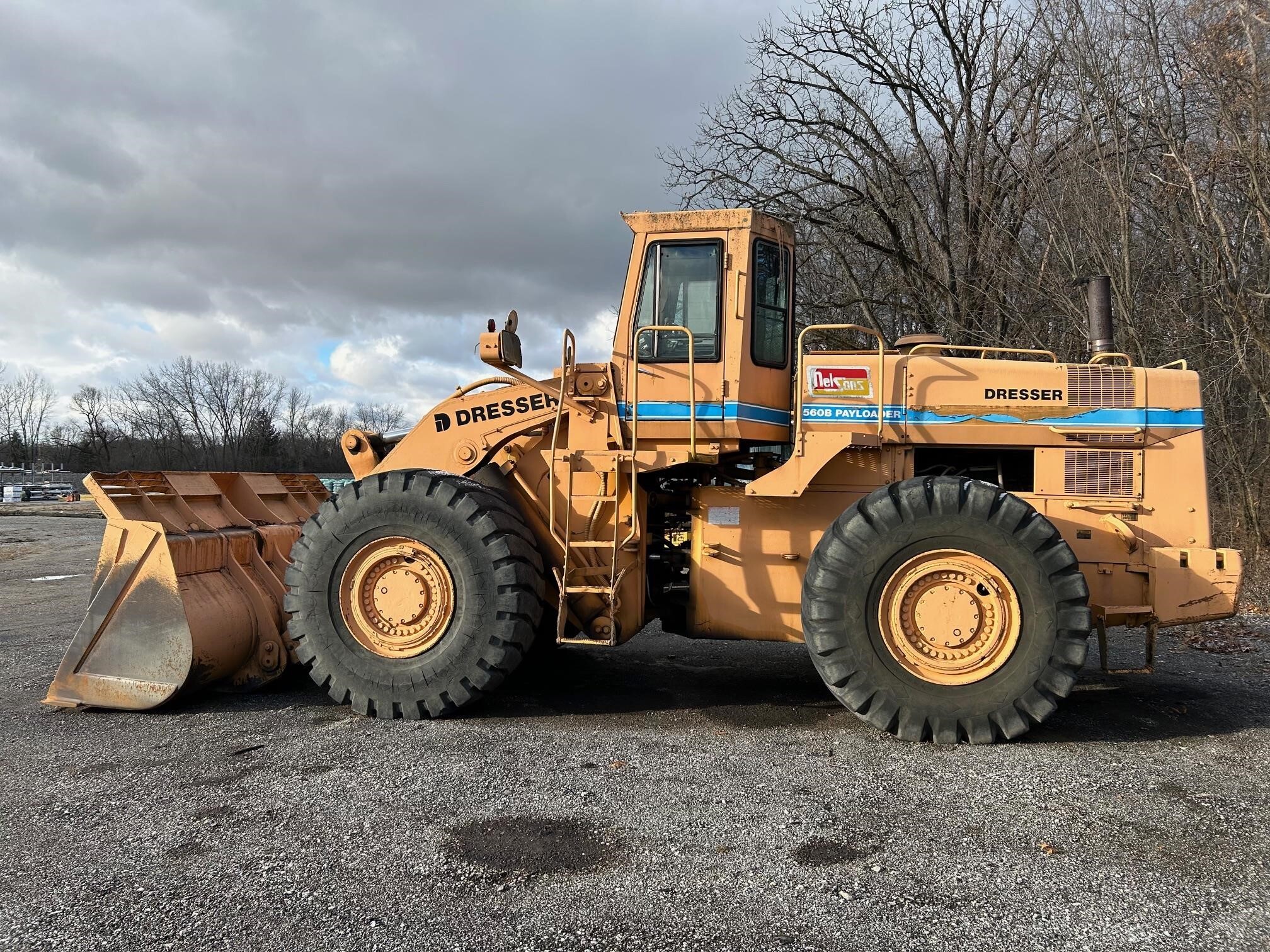 Photo of a 1998 Dresser 560B