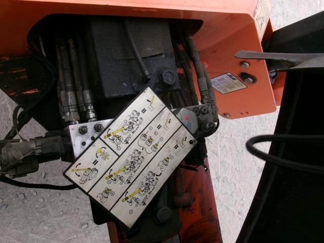 2019 JLG T350-17
