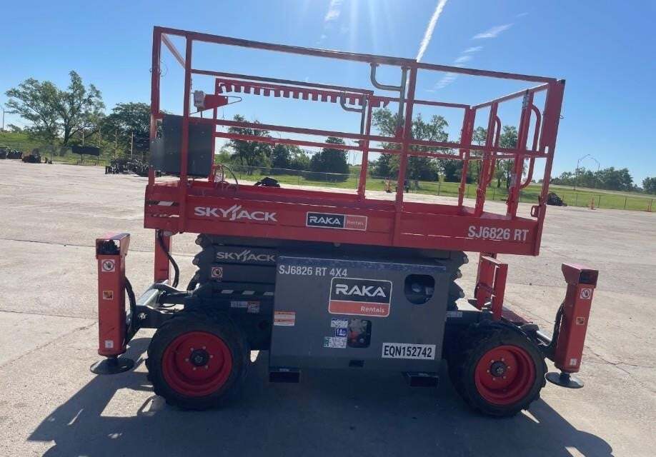2021 Skyjack SJ-6826RT