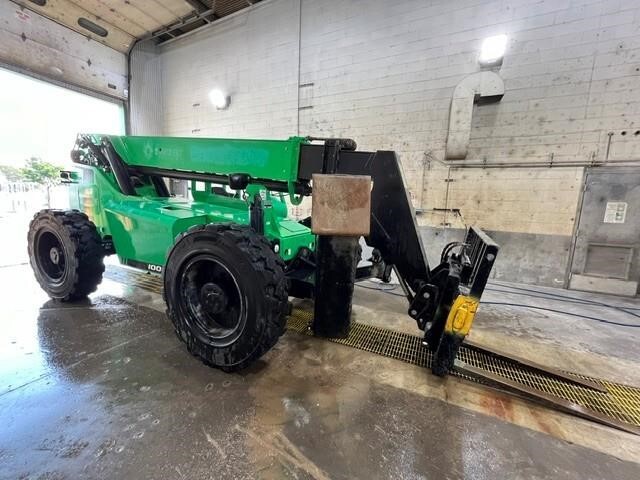 2019 SkyTrak 10042-7