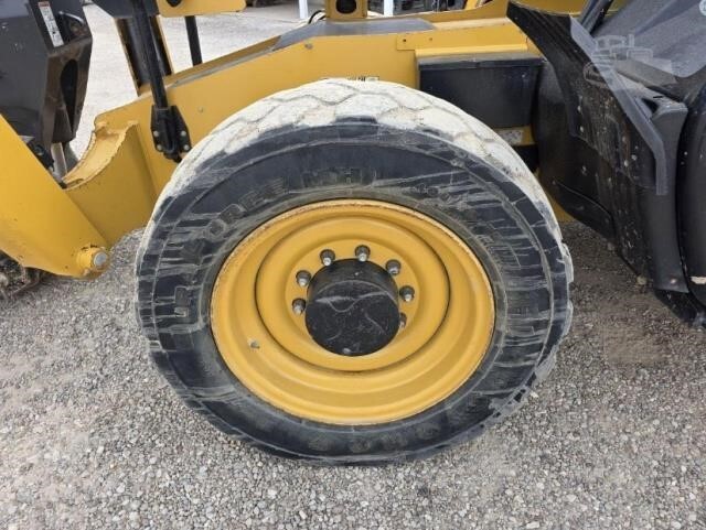 2020 CAT TL1055D-9