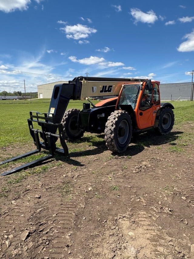 2018 JLG 943
