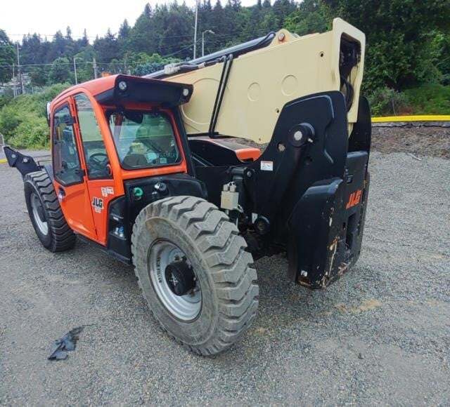 2019 JLG 1055-2