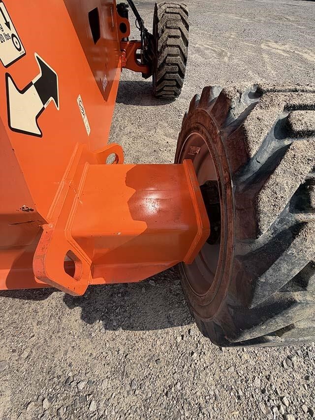 2021 JLG 660SJ-24