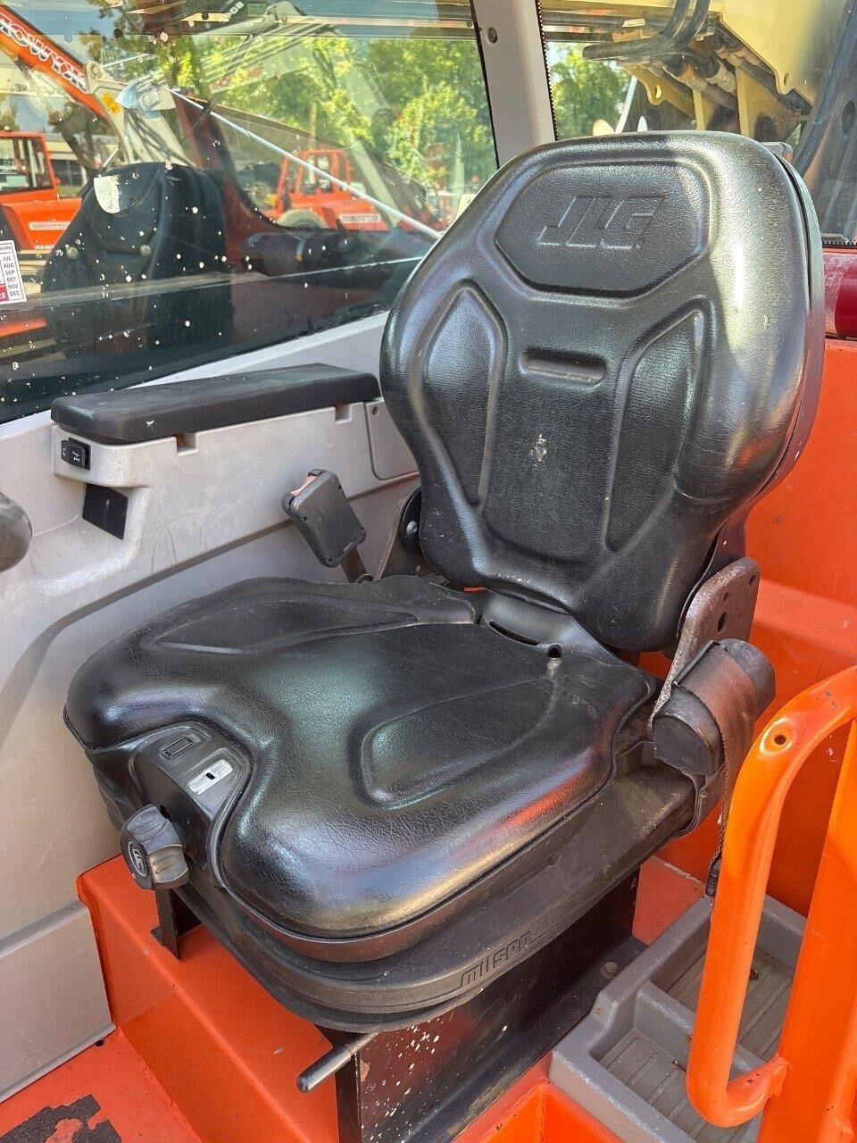 2018 JLG 742-4