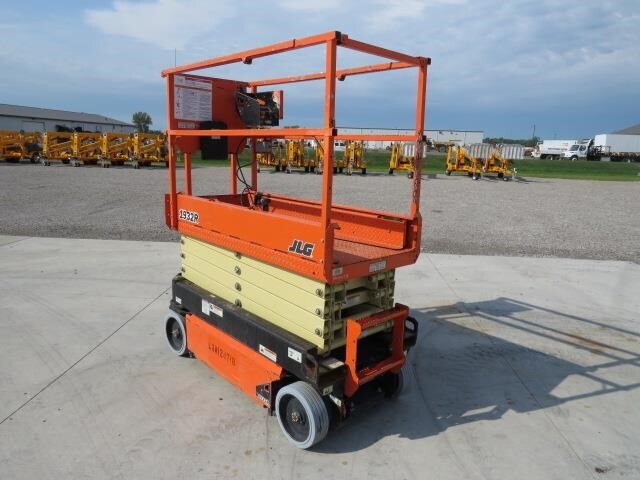 2020 JLG 1932R-8