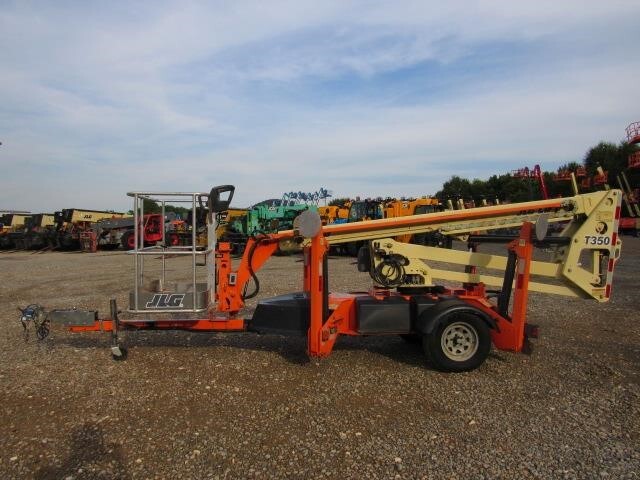 2019 JLG T350