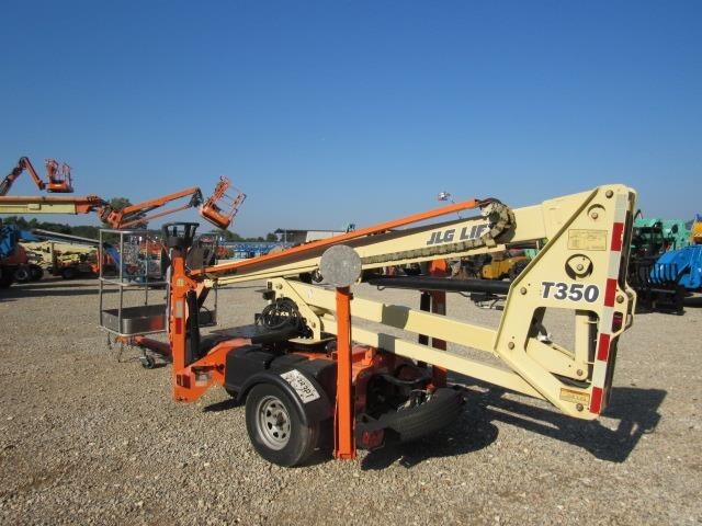 2019 JLG T350-8