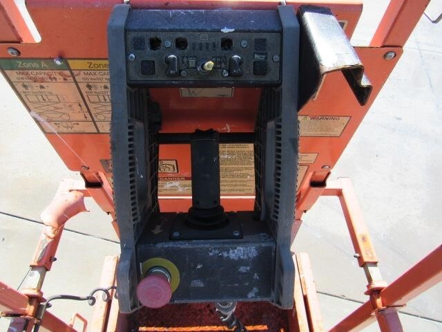 2019 JLG 2632ES-16